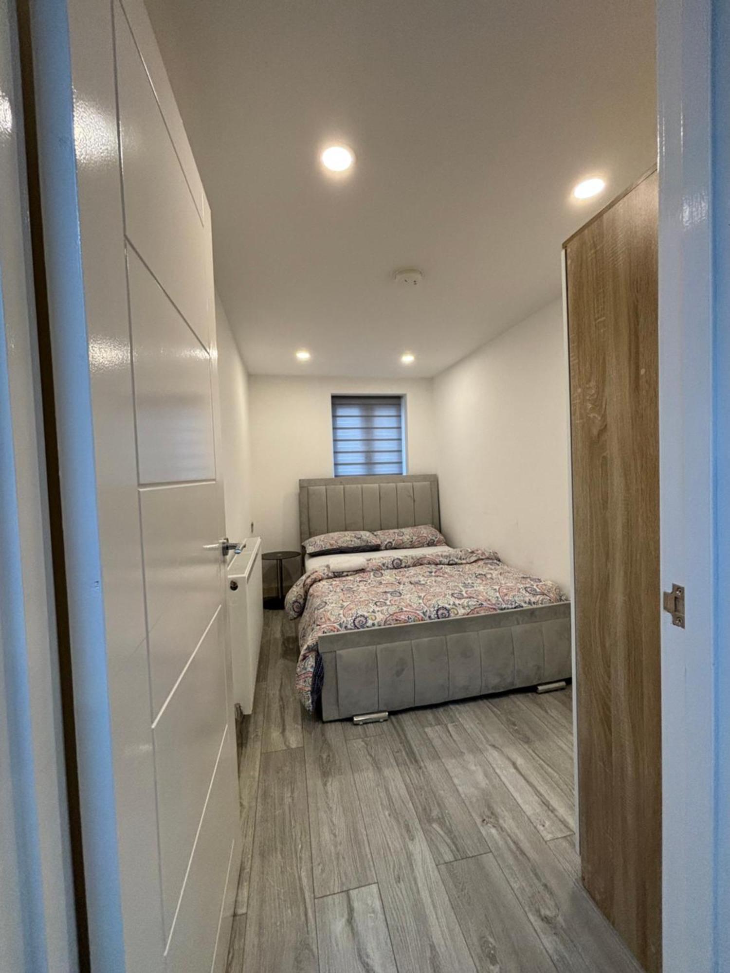 Newly Build 2Br Property With Free Parking Хай Уикъмб Екстериор снимка