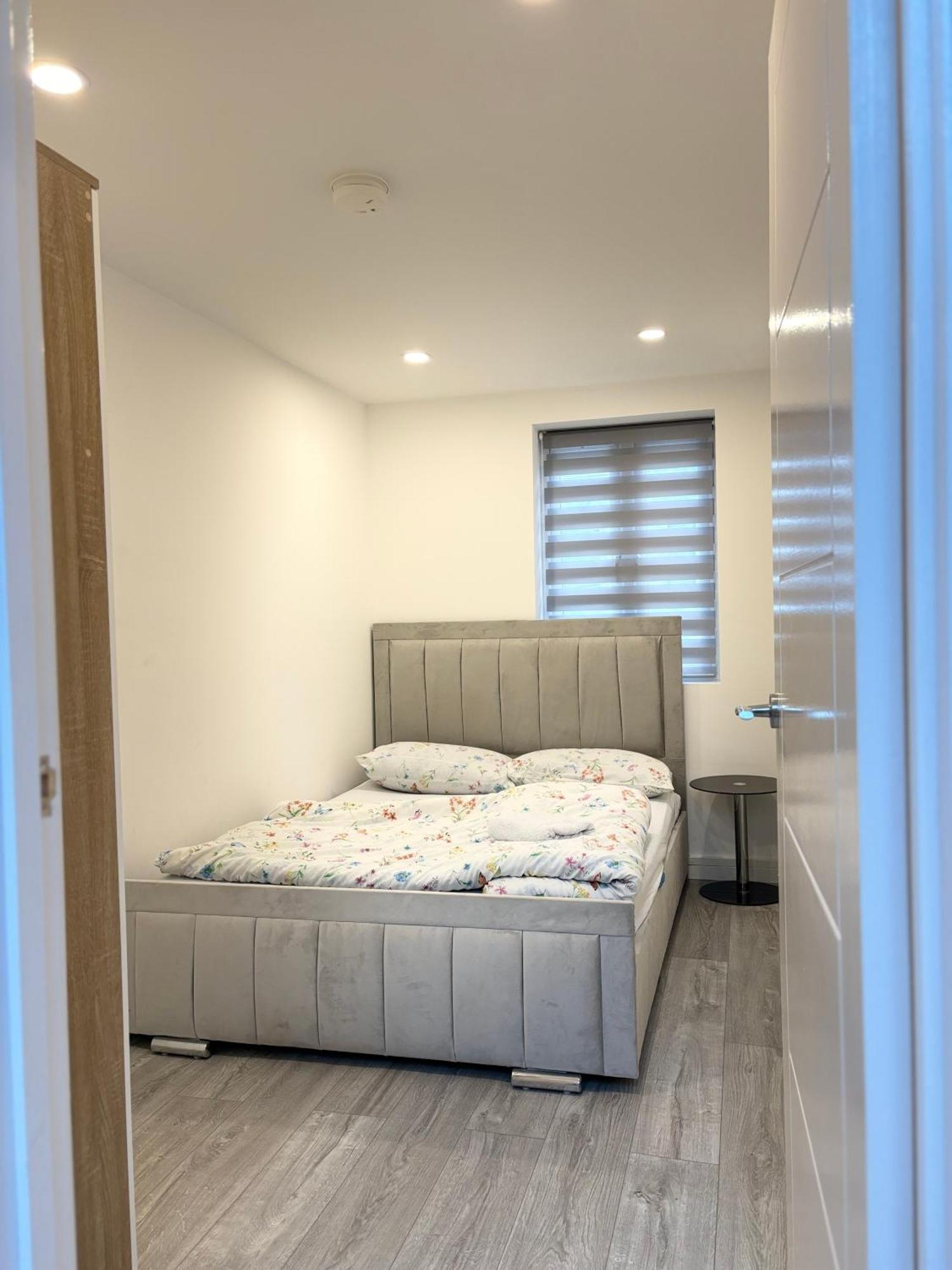 Newly Build 2Br Property With Free Parking Хай Уикъмб Екстериор снимка