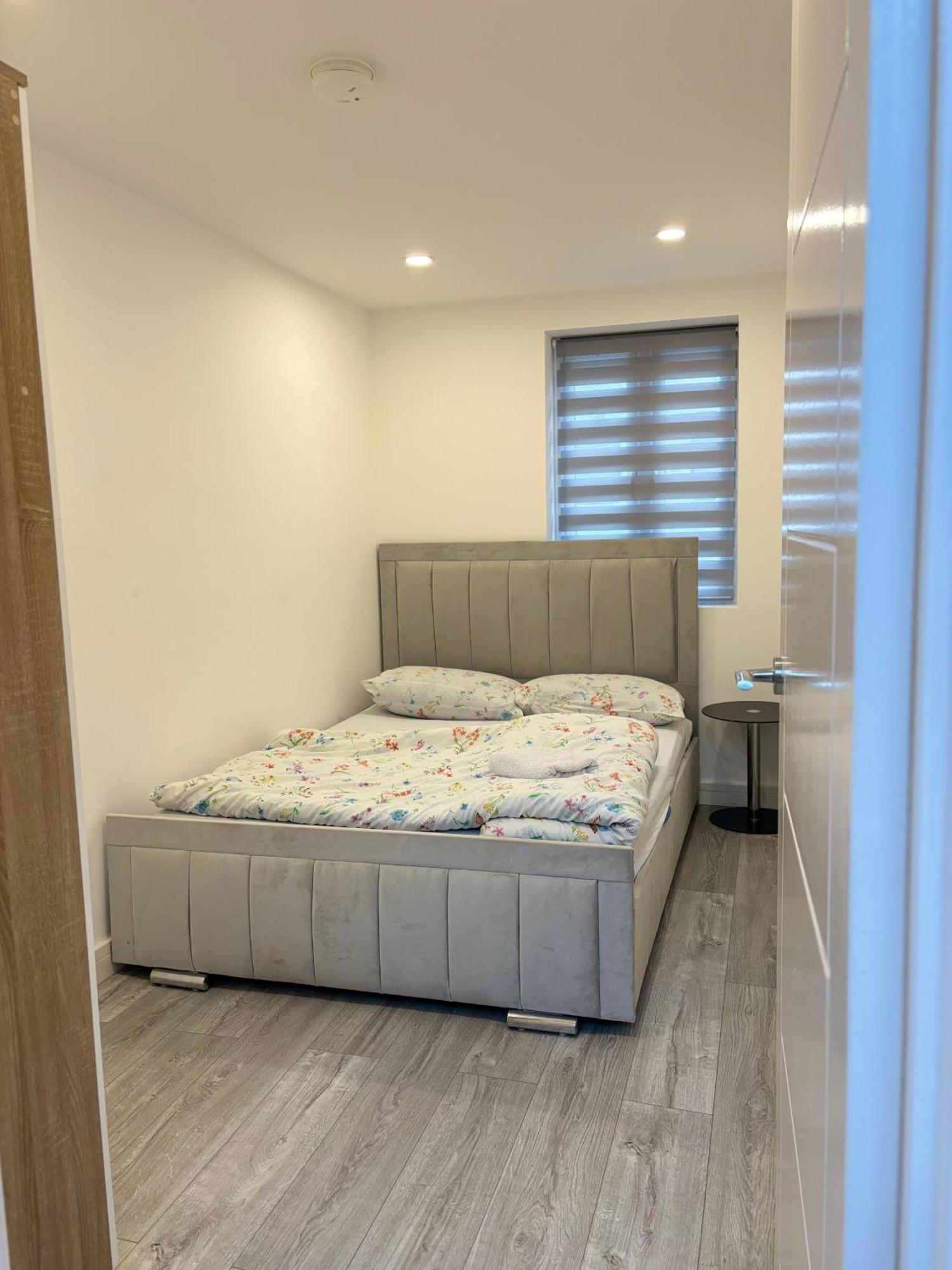 Newly Build 2Br Property With Free Parking Хай Уикъмб Екстериор снимка